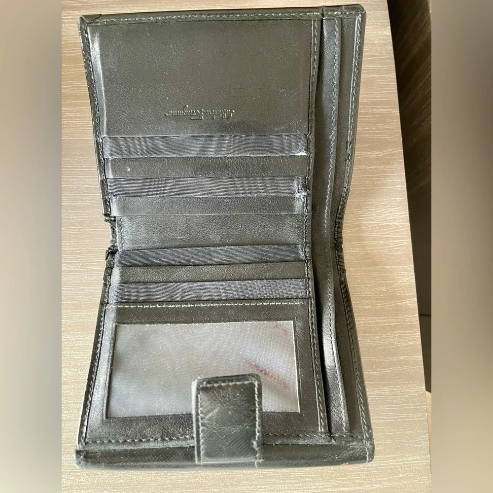 Vintage Salvatore Ferragamo Black Leather Bifold Unisex Wallet
